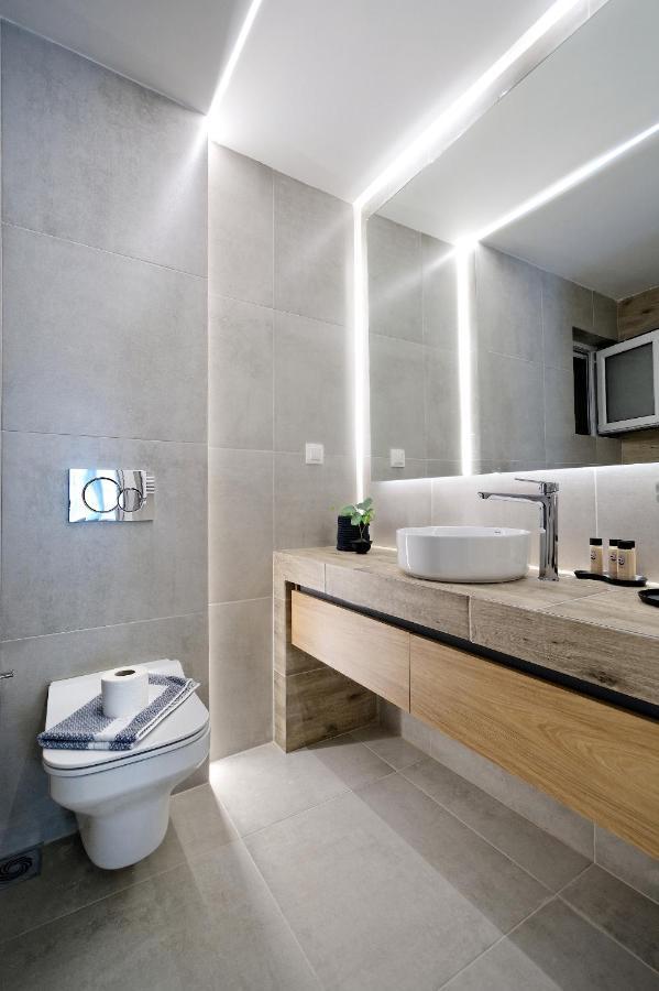 Elegant Big Apartment In Athens Center With Balcony Eksteriør bilde