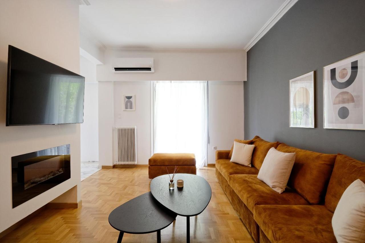 Elegant Big Apartment In Athens Center With Balcony Eksteriør bilde