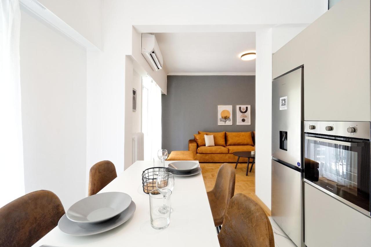 Elegant Big Apartment In Athens Center With Balcony Eksteriør bilde